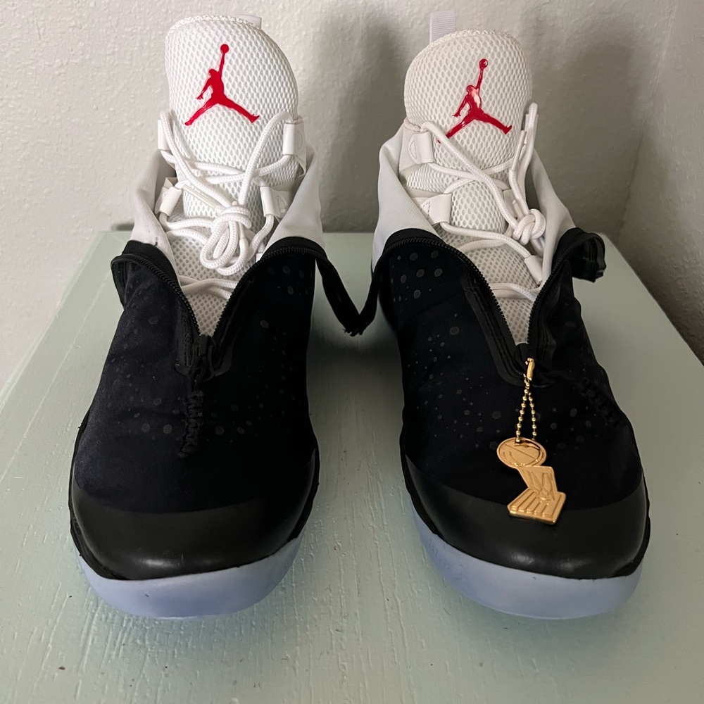 Jordan XX8 “Locked and Loaded” Black, White, Red